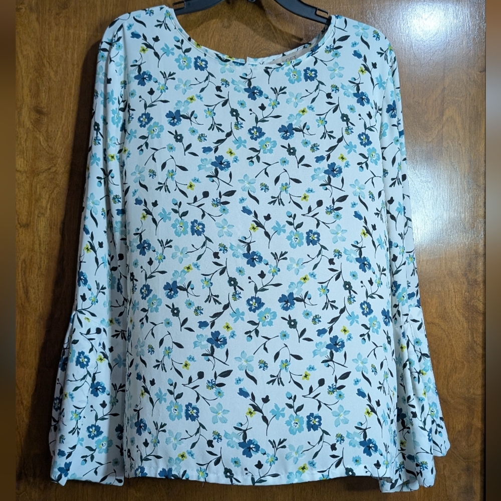 Loft EUC L Bell Sleeve Floral Long Sleeve Blouse